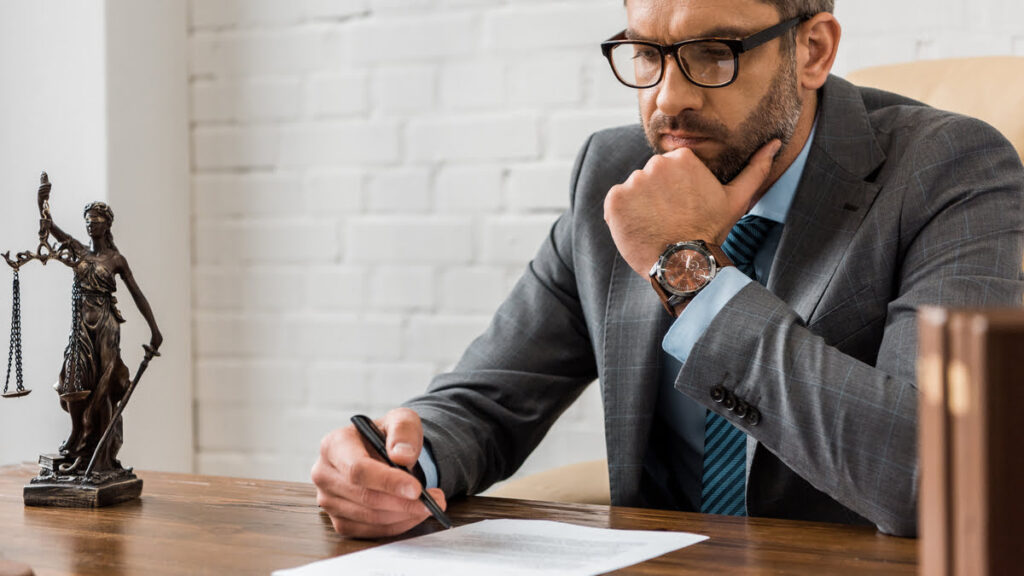 Solidarna odpowiedzialność spadkobierców przed działem spadku